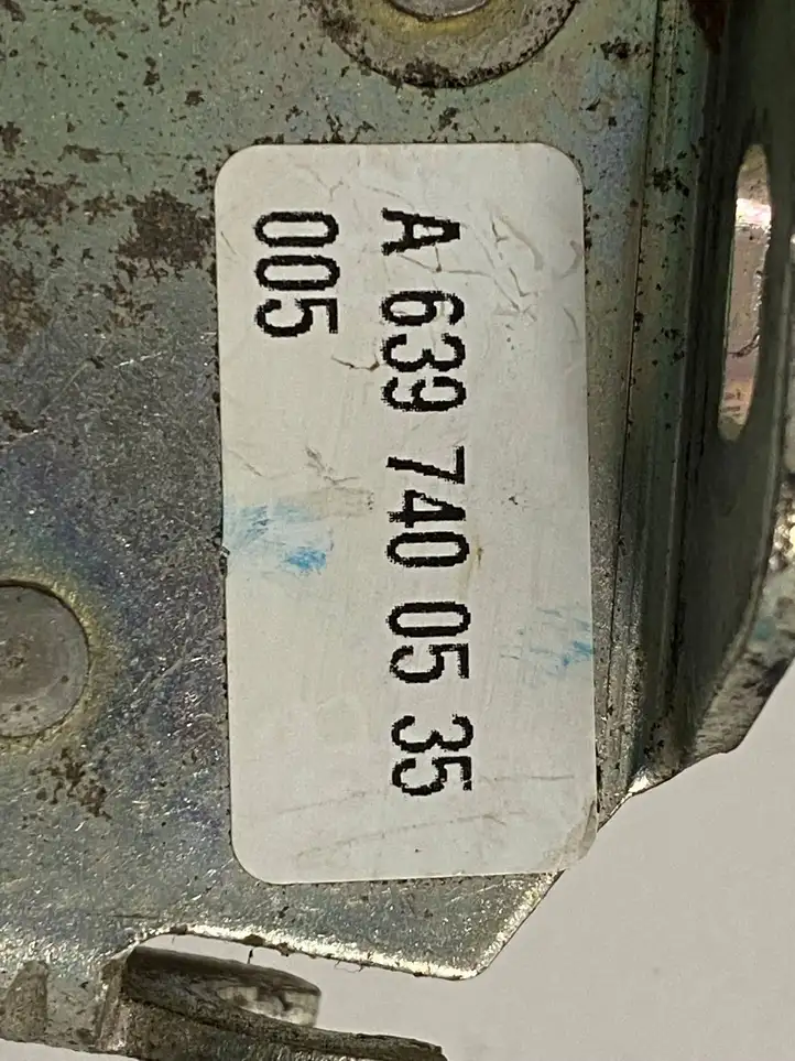 Mercedes-Benz Vito Viano W639 (2003 - 2010) A6397400535 Замок задней двери — фото 7