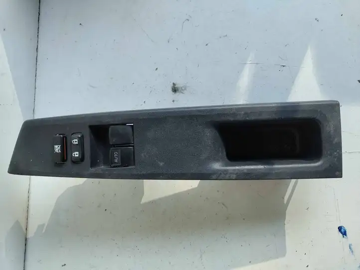 Toyota Yaris (2012 - 2014) 742320D650 Накладка кнопки стеклоподъемника — фото 1