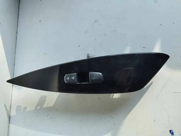 Nissan Leaf I (ZE0) (2010 - 2017) 809603NL0A Накладка кнопки стеклоподъемника — фото 1