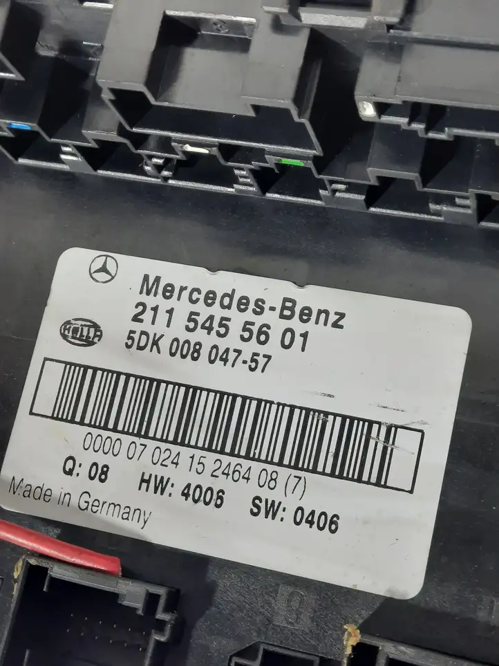 Mercedes-Benz E W211 (2002 - 2009) 2115455601 Блок предохранителей — фото 2