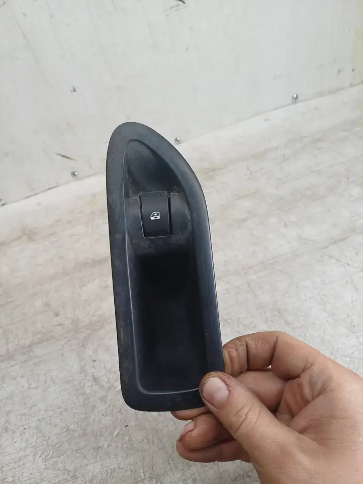 Renault Laguna II (2001 - 2005) 8200016013 Блок кнопок стеклоподъемников — фото 1
