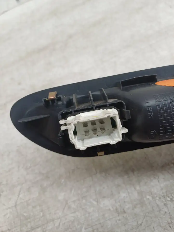 Renault Laguna II (2001 - 2005) 8200016013 Блок кнопок стеклоподъемников — фото 3