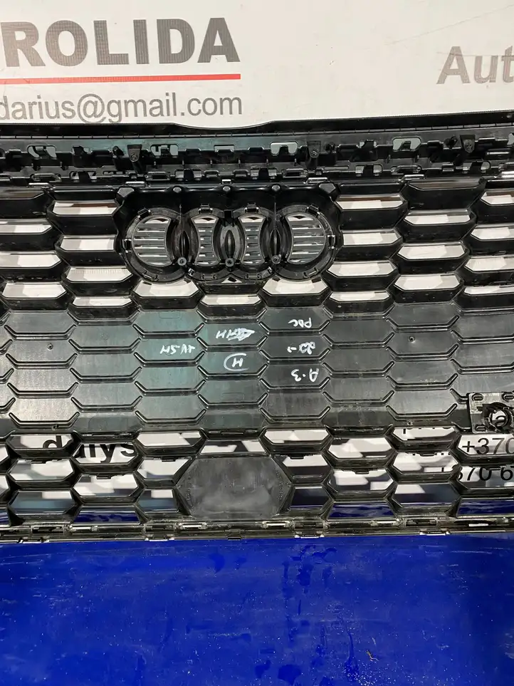 Audi A3/S3 8Y (2020 - ) 8Y0853651B Верхняя решетка радиатора — фото 4