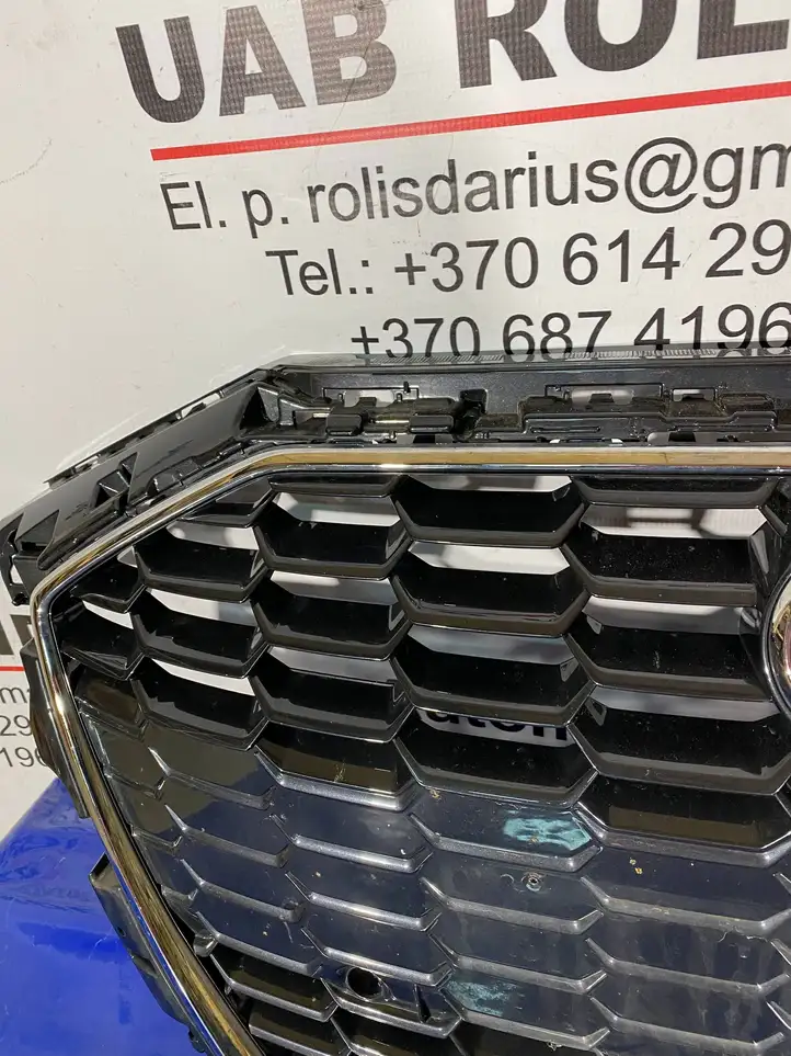 Audi A3/S3 8Y (2020 - ) 8Y0853651B Верхняя решетка радиатора — фото 7