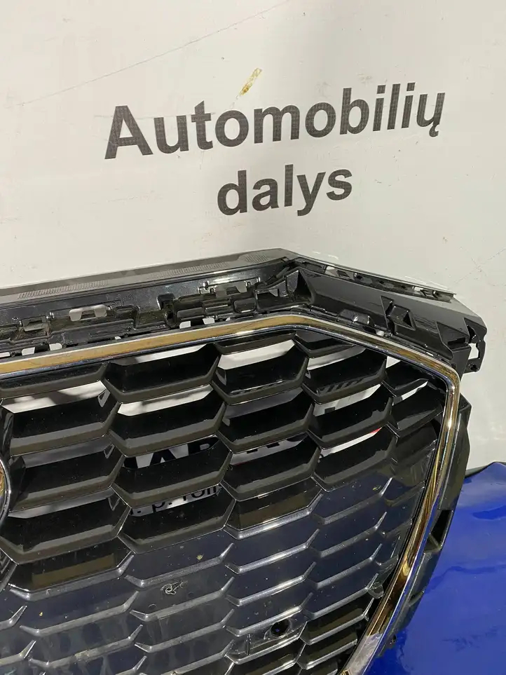 Audi A3/S3 8Y (2020 - ) 8Y0853651B Верхняя решетка радиатора — фото 9