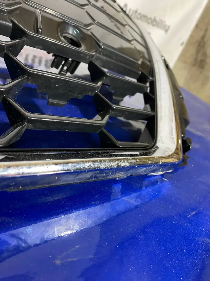Audi A3/S3 8Y (2020 - ) 8Y0853651B Верхняя решетка радиатора — фото 13