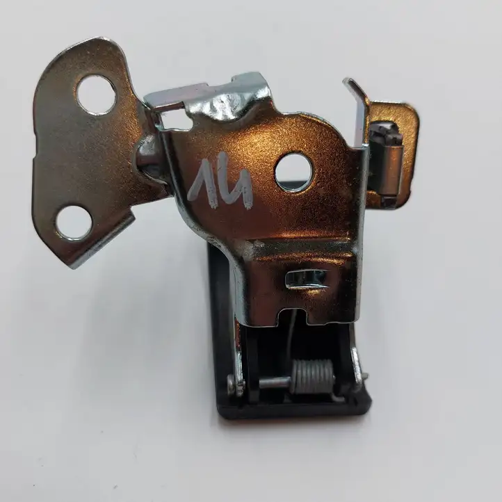 Mini One - Cooper Clubman R55 (2007 - 2014) 714959107 Ручка открытия капота — фото 3