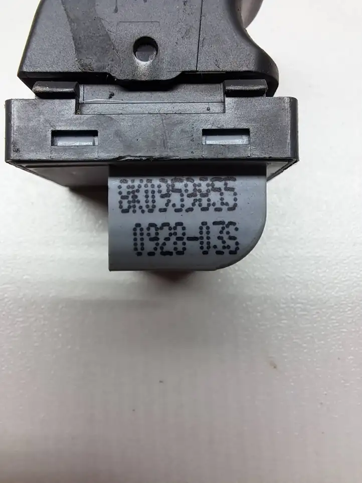 Audi A4 S4 B8 8K (2007 - 2011) 8K0959855 Кнопка стеклоподъемников — фото 3