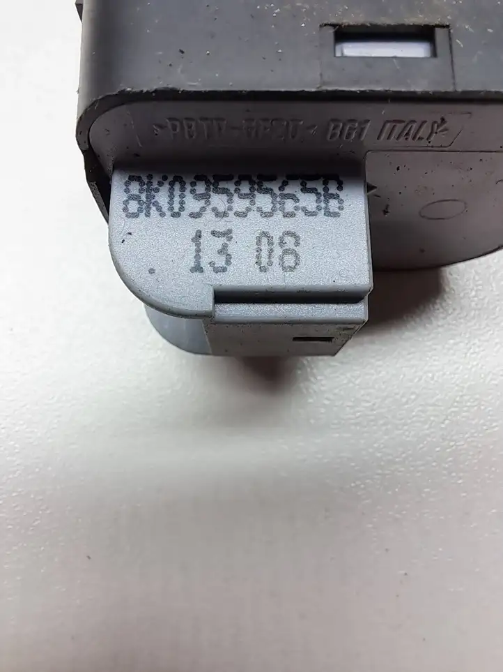 Audi A4 S4 B8 8K (2007 - 2011) 8K0959565B Включатель зеркал — фото 3