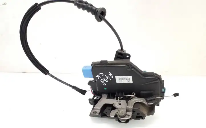 Skoda Octavia Mk2 (1Z) (2004 - 2013) 7L0839015D Замок задней двери — фото 1