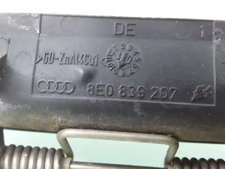 Audi A4 S4 B6 8E 8H (2000 - 2006) 8E0839207 Наружная ручка задней двери — фото 4