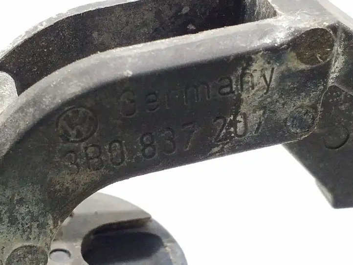 Volkswagen PASSAT B5.5 (2001 - 2005) 3B0837207 Наружная ручка задней двери — фото 6