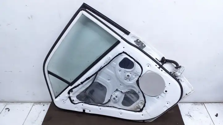 Hyundai i20 (GB IB) (2014 - 2018) Задняя дверь — фото 3