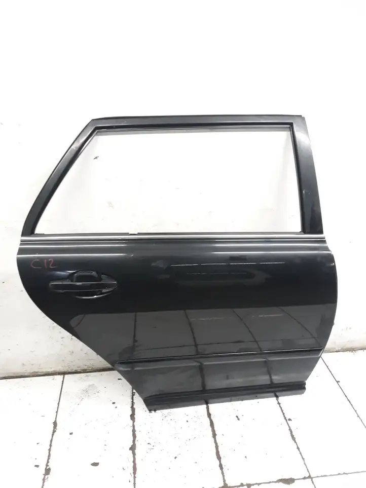 Toyota Avensis T250 (2006 - 2009) Задняя дверь — фото 1