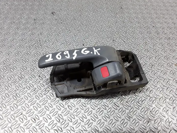 Toyota RAV 4 (XA20) (2000 - 2005) Внутренняя ручка задней двери — фото 1