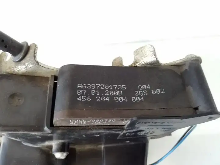 Mercedes-Benz Vito Viano W639 (2003 - 2010) A6397201735 Замок ручки двери — фото 6