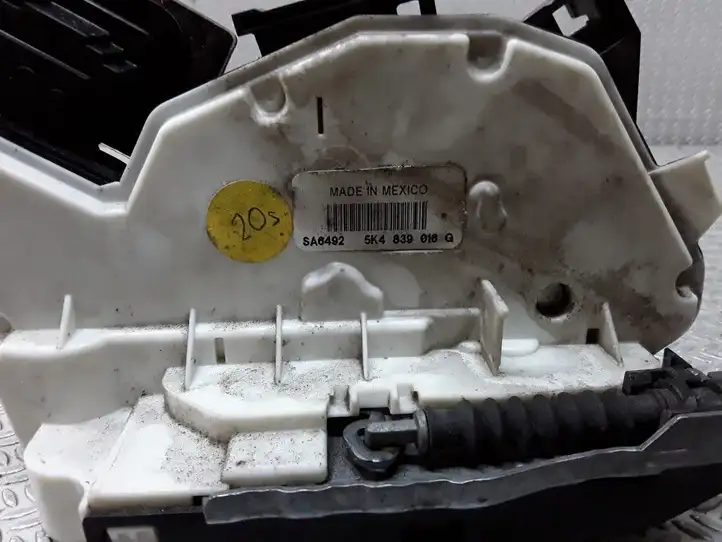 Volkswagen Jetta VI (2011 - 2018) 5K4839016G Замок задней двери — фото 2