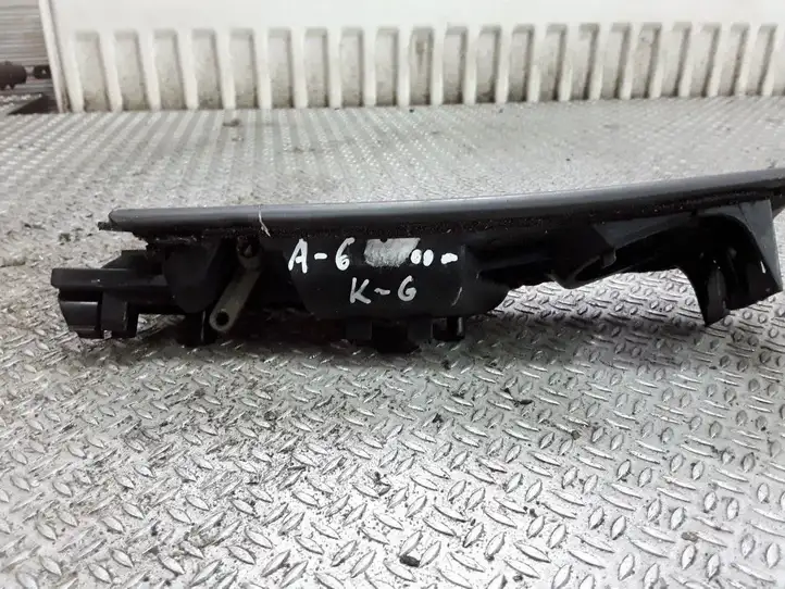 Audi A6 S6 C5 4B (1997 - 2001) 4B0839019 Внутренняя ручка задней двери — фото 2