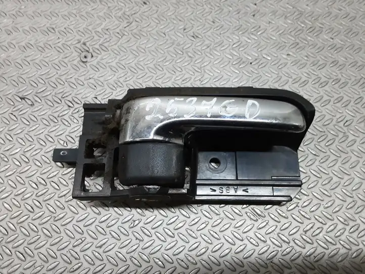 Toyota Corolla Verso E121 (2001 - 2004) Внутренняя ручка задней двери — фото 1