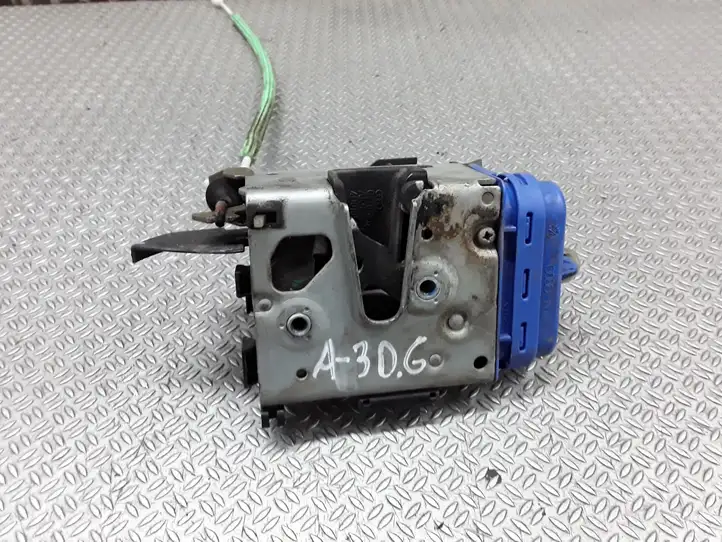 Audi A3/S3 8L (2000 - 2003) 8D0839016A Замок задней двери — фото 3