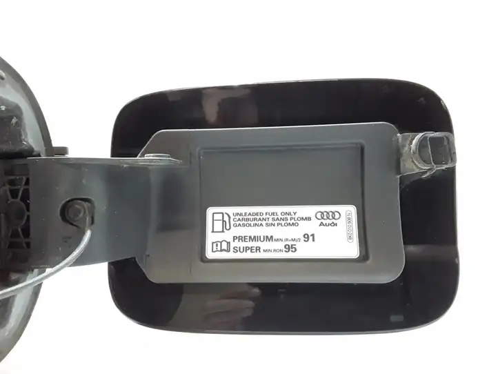 Audi A5 8T 8F (2007 - 2011) 8K0010508N Крышка топливного бака — фото 4
