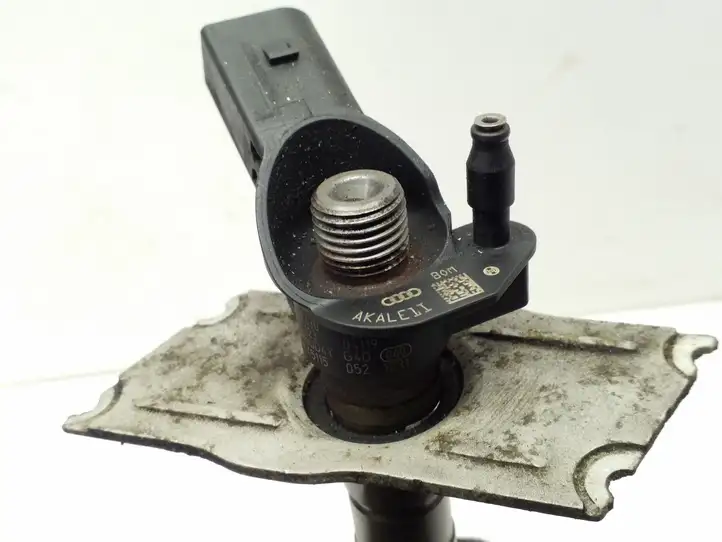 Audi A4 S4 B8 8K (2007 - 2011) 059130277AH Форсунка — фото 5
