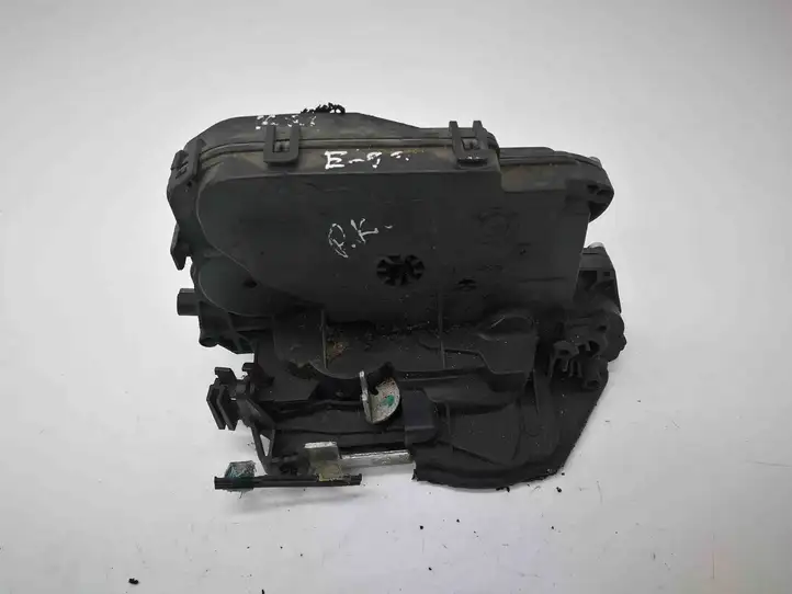 BMW 3 E90 E91 (2005 - 2012) 7059973 Замок ручки двери — фото 1