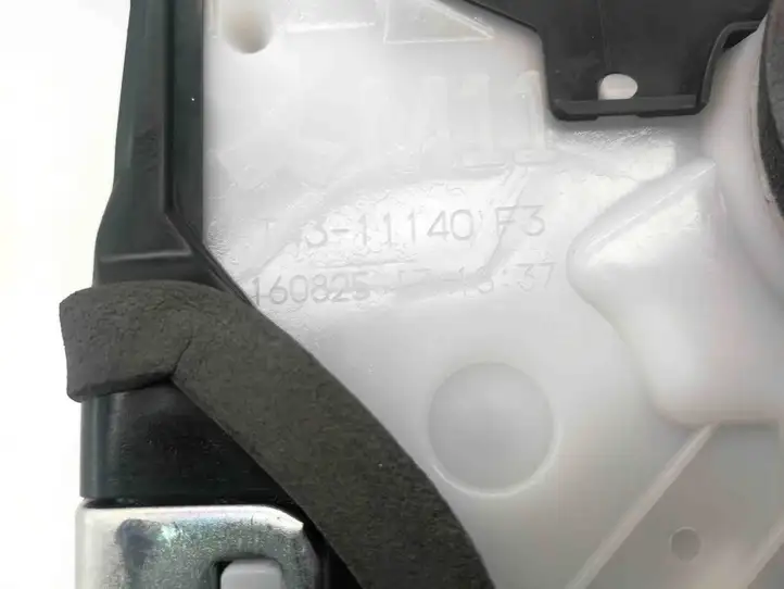 Toyota Prius (XW50) (2015 - ) T4311140F3 Замок ручки двери — фото 6