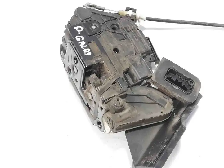 Volkswagen Polo V 6R (2009 - 2015) 5K4839016F Замок задней двери — фото 4