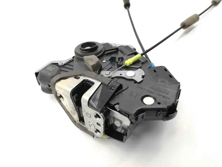 Toyota Avensis T270 (2009 - 2012) Замок ручки двери — фото 2