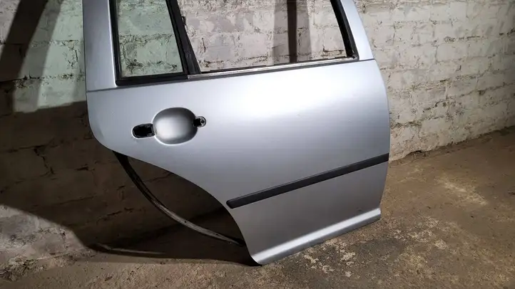 Volkswagen Golf IV (1998 - 2005) LA7W Задняя дверь — фото 2