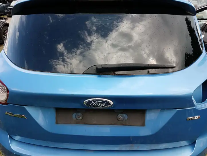 Ford Kuga I (2008 - 2012) Открывающееся стекло крышки багажника — фото 1