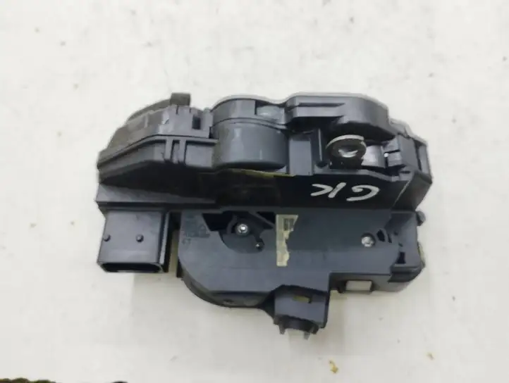 Opel Zafira C (2014 - 2016) A081876 Замок задней двери — фото 1