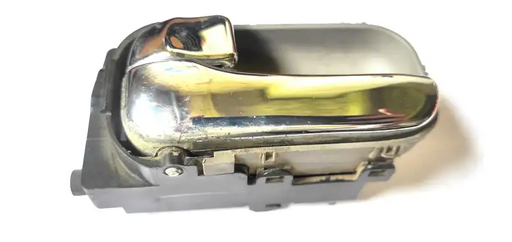 Nissan Almera Tino (2000 - 2003) Внутренняя ручка задней двери — фото 1
