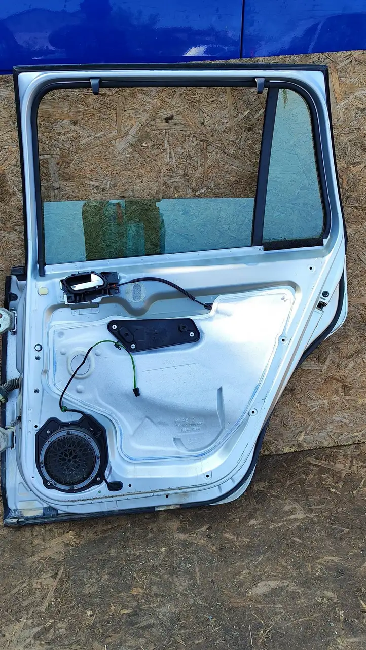 Citroen C4 I Picasso (2006 - 2013) E943R000016 Задняя дверь — фото 7