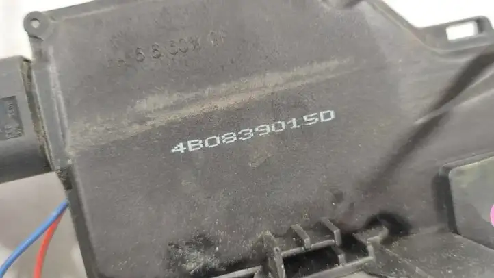Audi A4 S4 B6 8E 8H (2000 - 2006) 8E0839015C Замок задней двери — фото 8