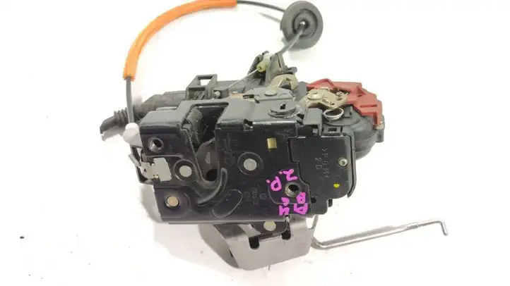 Audi A4 S4 B6 8E 8H (2000 - 2006) 8E0839016C Замок задней двери — фото 5