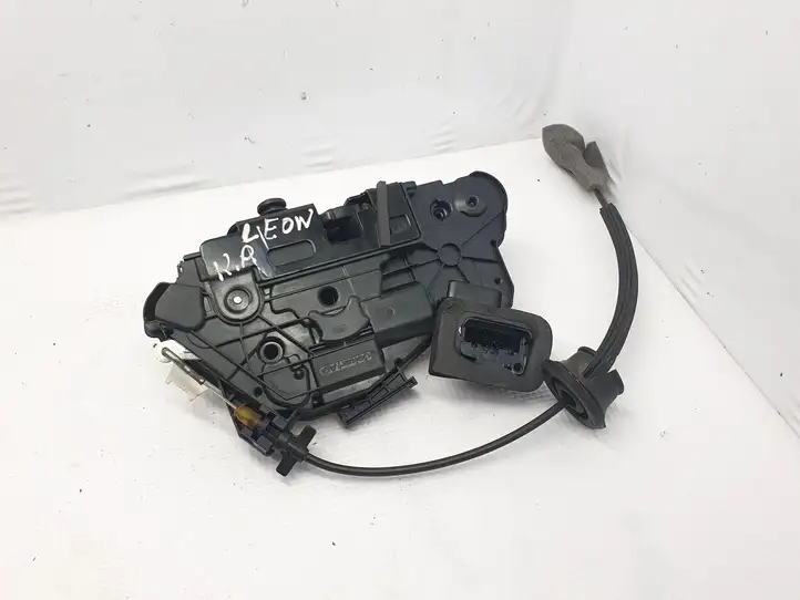 Seat Leon (5F) (2012 - 2019) 15A5K1837015E Замок ручки двери — фото 1
