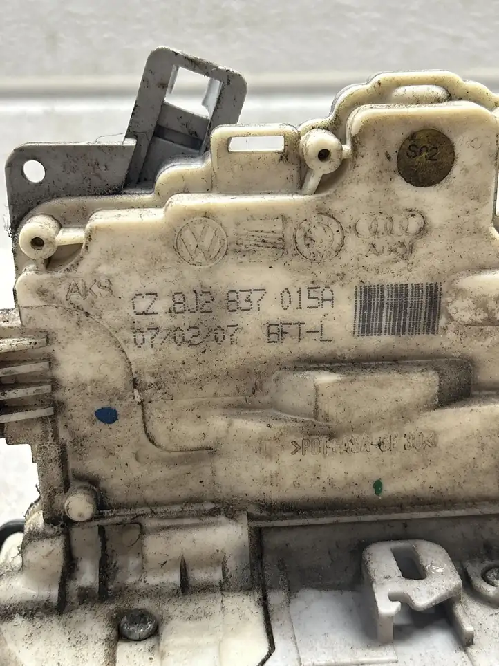 Audi A5 8T 8F (2007 - 2011) 8J2837015A Замок ручки двери — фото 2