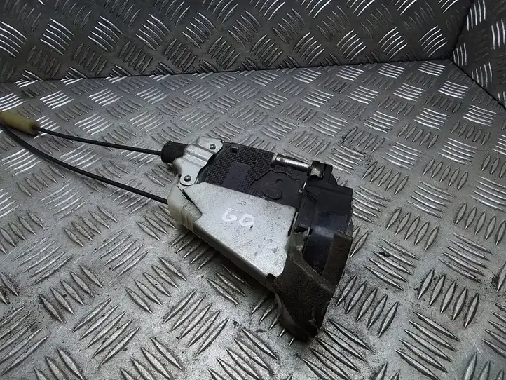 Toyota Prius (XW30) (2009 - 2015) Замок задней двери — фото 2
