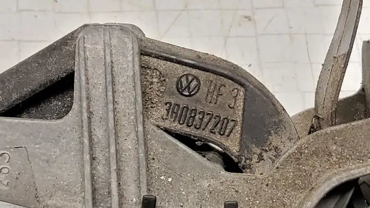Volkswagen PASSAT B5.5 (2001 - 2005) 3B0837207 Наружная ручка задней двери — фото 4