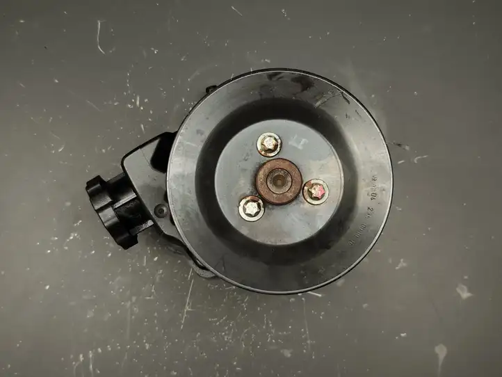 Mercedes-Benz Sprinter W901 W902 W903 W904 (1995 - 2007) 0024667501 Насос ГУР — фото 3