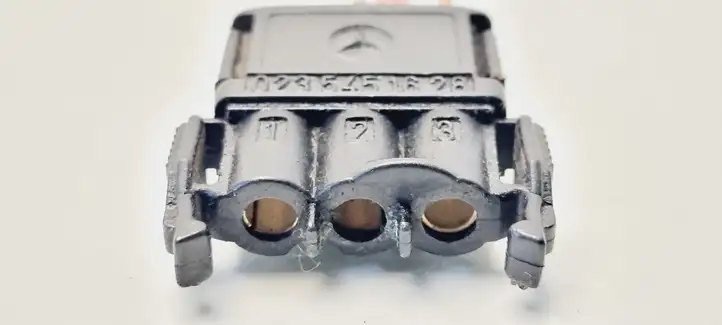 Mercedes-Benz A W176 (2012 - 2018) 0235451628 Прочая электропроводка — фото 3