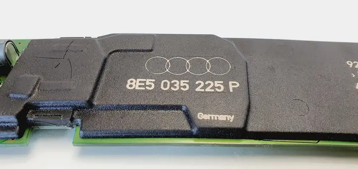 Audi A4 S4 B7 8E 8H (2004 - 2009) 8E5035225P Усилитель антенны — фото 5