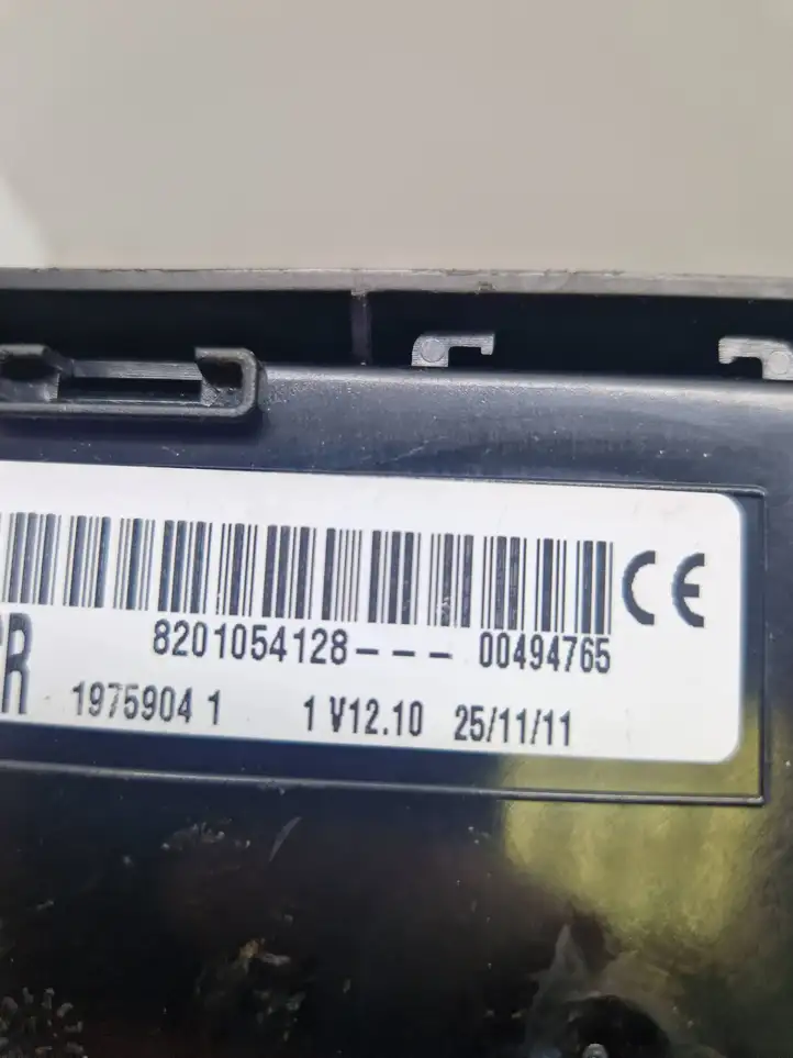 Renault Clio III (2005 - 2012) 8201054128 Модуль комфорта — фото 4