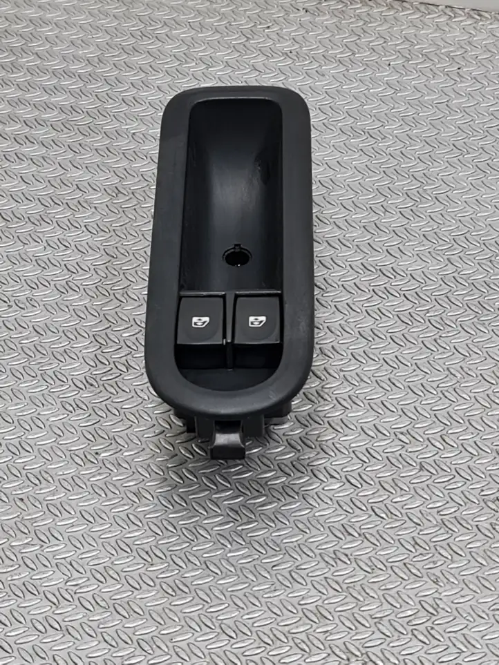 Renault Twingo II (2007 - 2014) 8200356513 Кнопка стеклоподъемников — фото 2