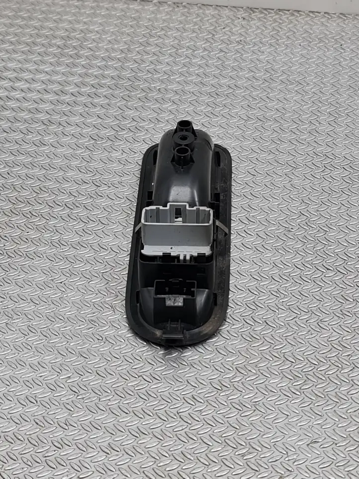 Renault Twingo II (2007 - 2014) 8200356513 Кнопка стеклоподъемников — фото 4