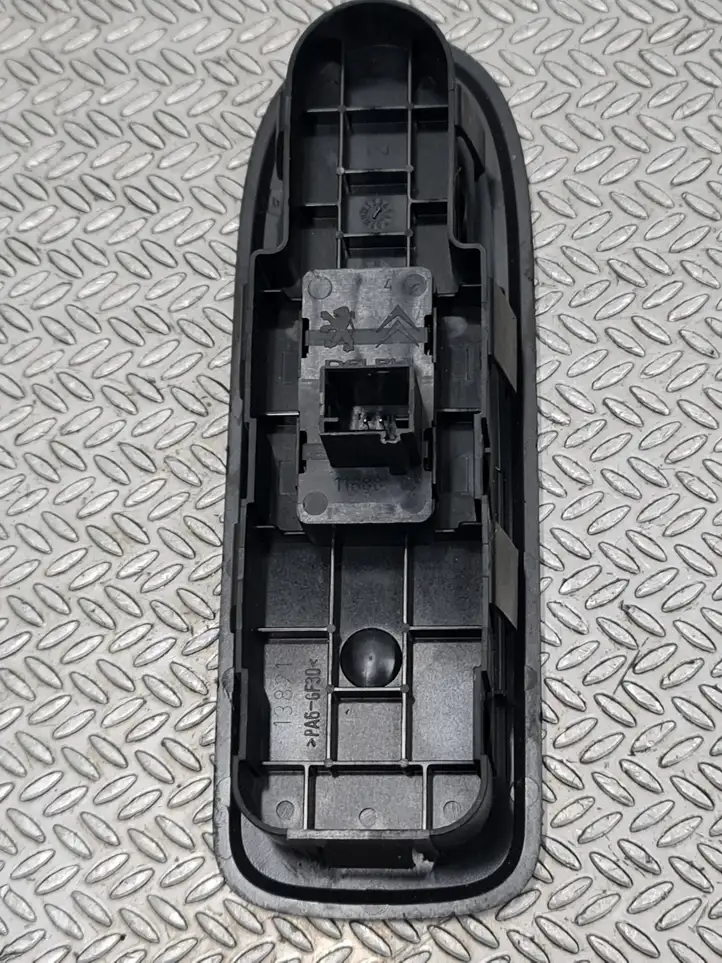 Peugeot 308 (2007 - 2013) 96565184XT Кнопка стеклоподъемников — фото 5
