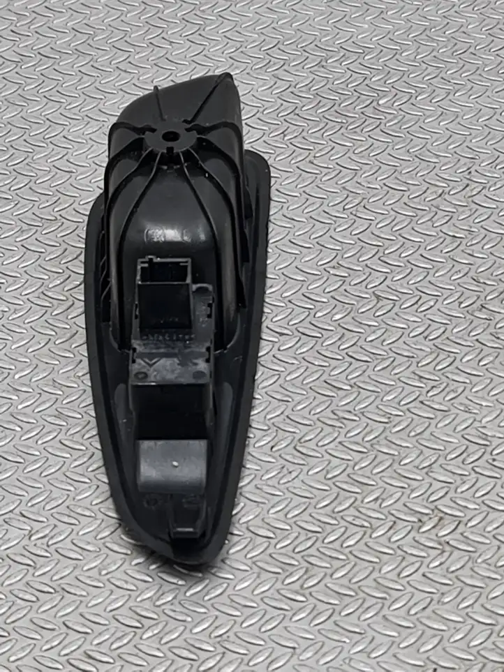 Peugeot 308 (2007 - 2013) 96573850XT Кнопка стеклоподъемников — фото 4