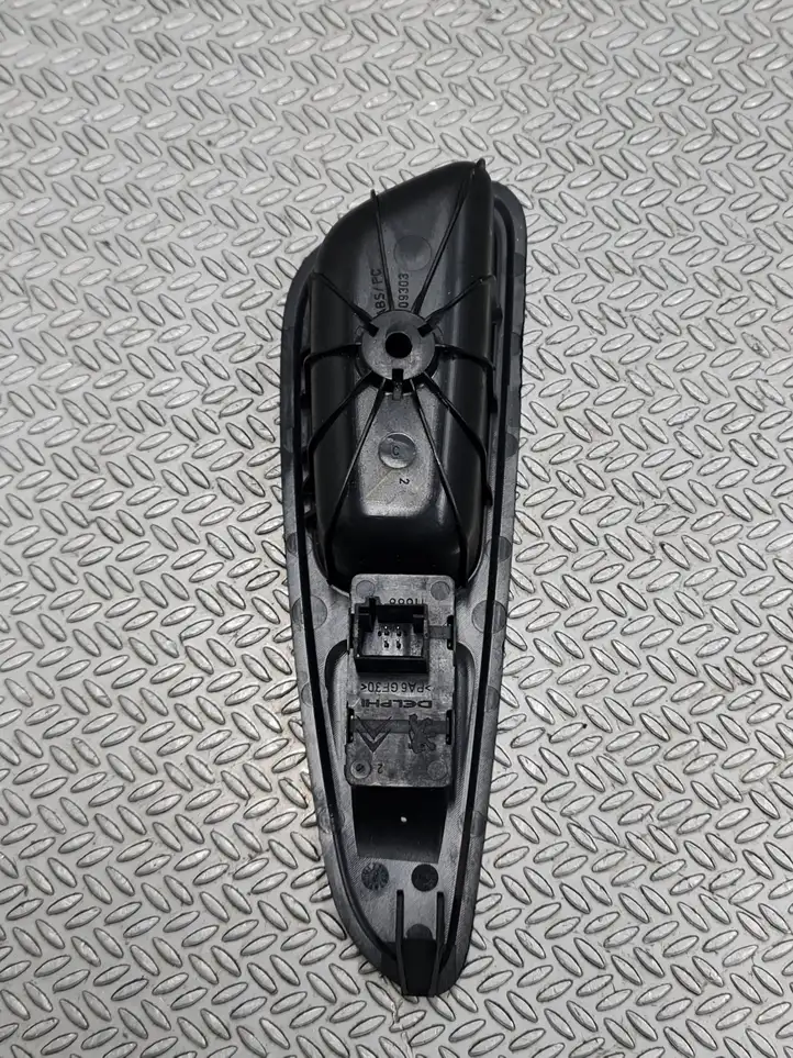 Peugeot 308 (2007 - 2013) 96573850XT Кнопка стеклоподъемников — фото 5